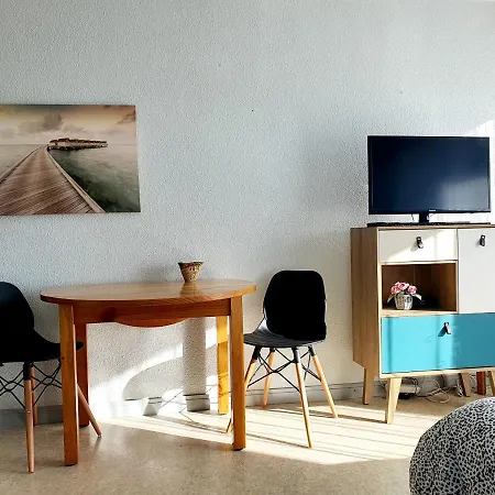 Studio Classe 2 Etoiles Dans Avec Place De Parking Daire