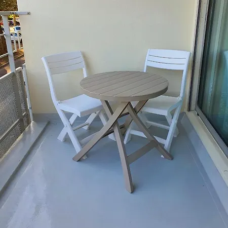 Studio Classe 2 Etoiles Dans Avec Place De Parking
